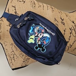 Disney World 2006 Fanny Pack.